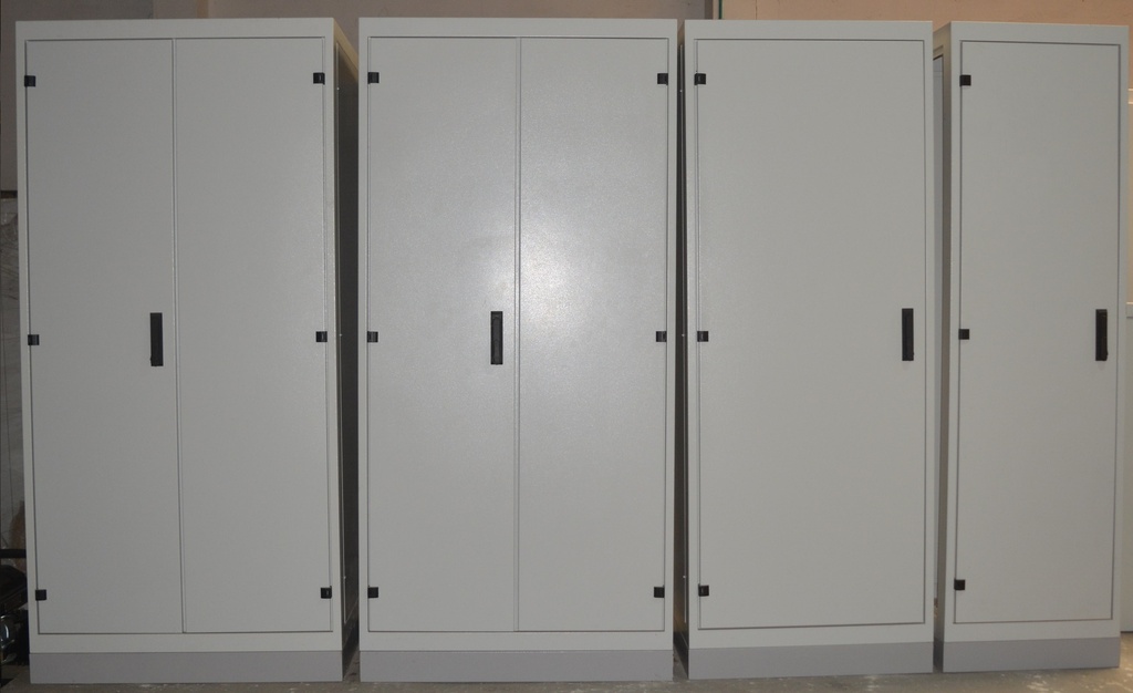 Tablero  de  2100X0800X0800  , IP20, Lamina galvanizada C16/18, Color Ral7035